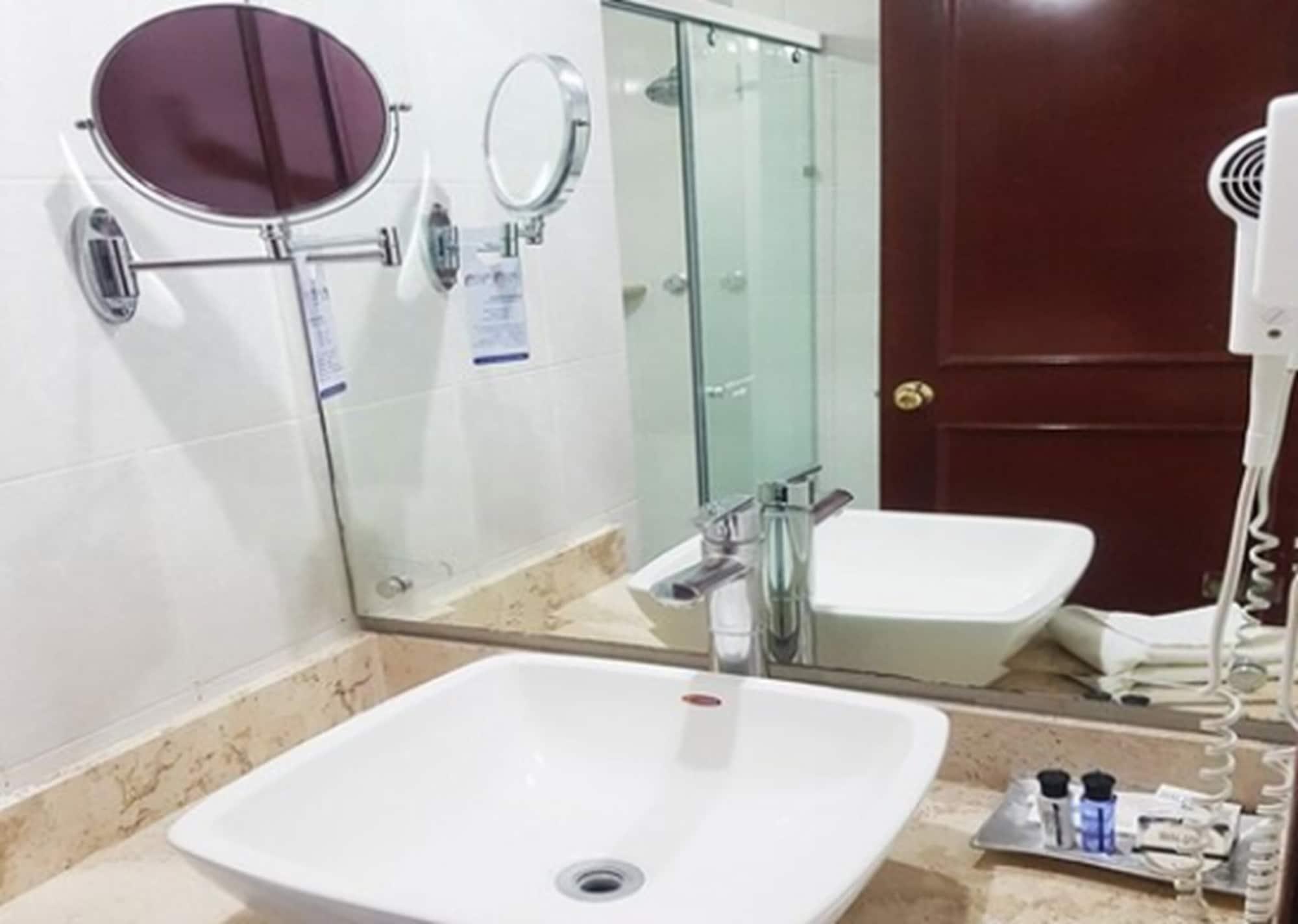 Hotel Emily Pachuca Ngoại thất bức ảnh