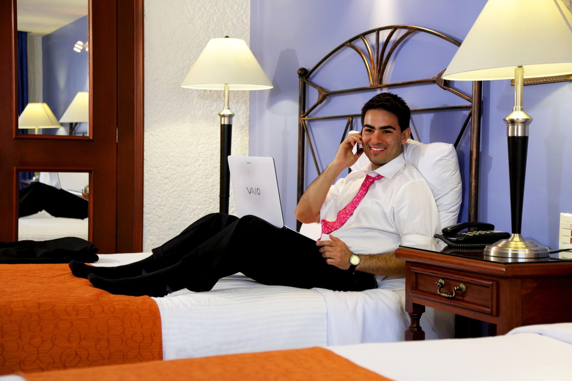Hotel Emily Pachuca Ngoại thất bức ảnh