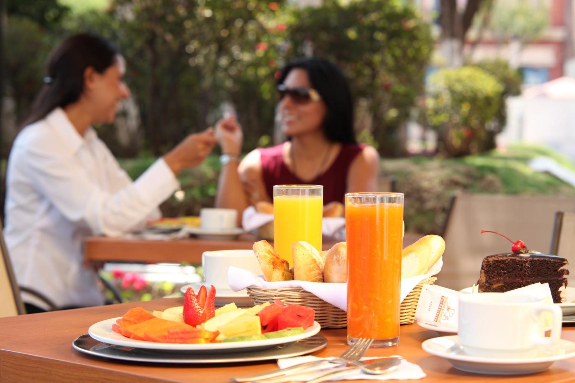 Hotel Emily Pachuca Ngoại thất bức ảnh