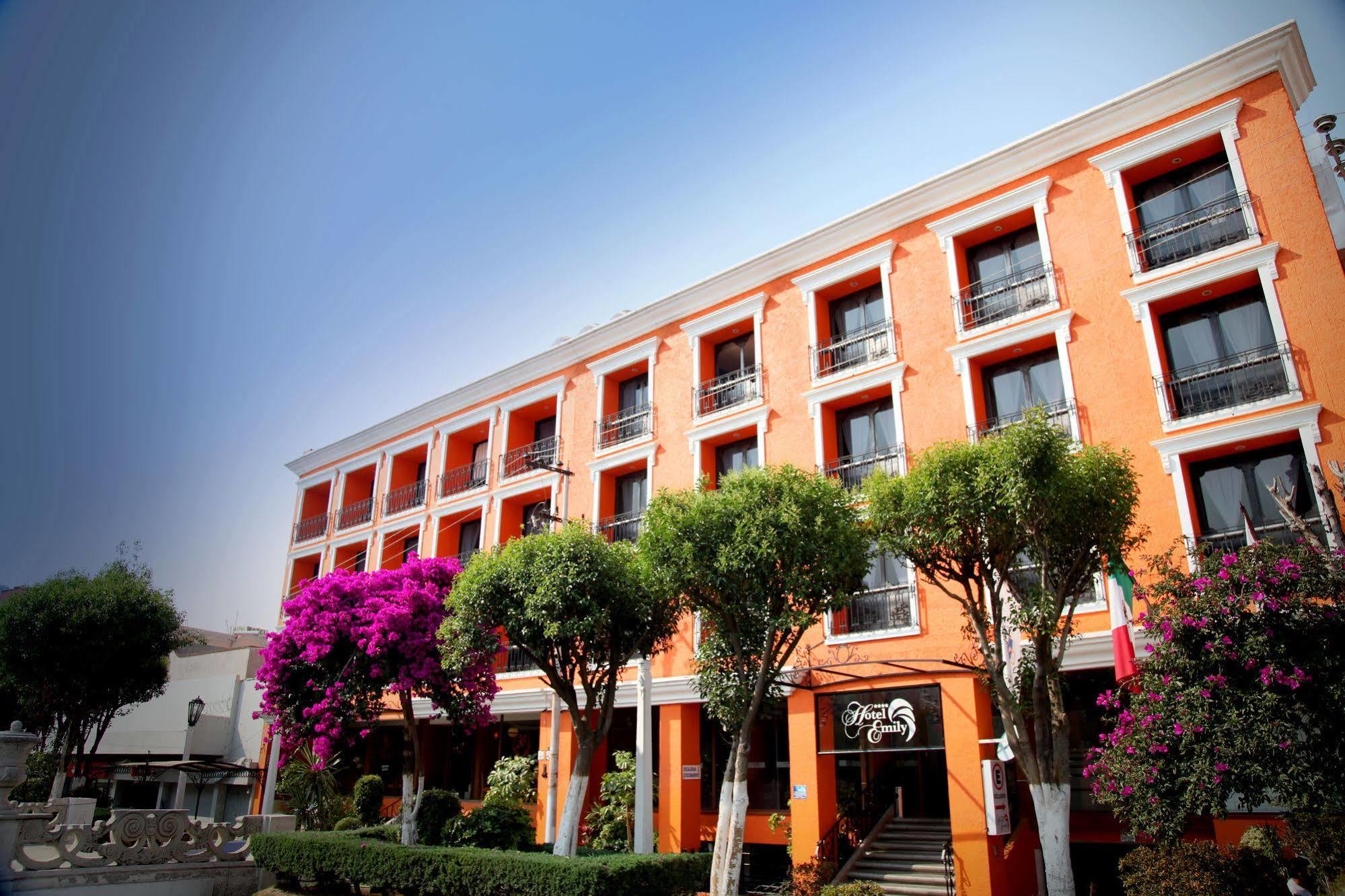 Hotel Emily Pachuca Ngoại thất bức ảnh